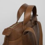 MOCHILA CONVERTIBLE B1 / MARRON - Imagen 5