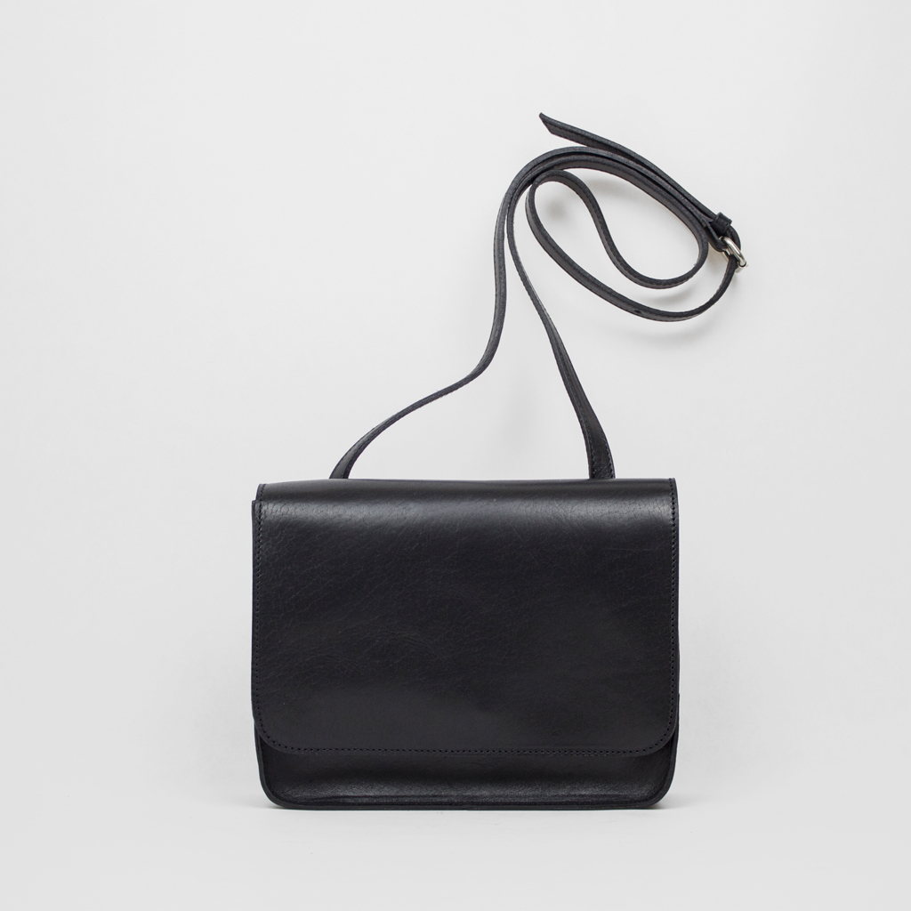 Shoulder S1 Black Front1 1024px SHOULDER S1 / NEGRA - Imagen 1